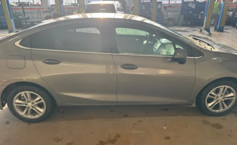 Chevrolet Cruze 2017 года за 5 900 000 тг. в Караганда фото 4