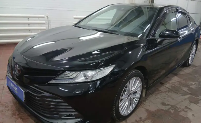 Toyota Camry 2019 года за 17 500 000 тг. в Астана