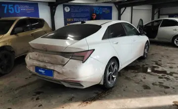 Hyundai Elantra 2021 года за 9 500 000 тг. в Астана фото 3