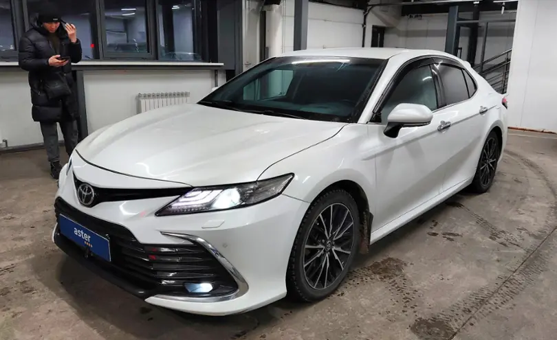 Toyota Camry 2018 года за 12 000 000 тг. в Астана