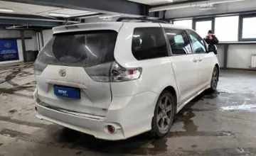 Toyota Sienna 2018 года за 14 500 000 тг. в Астана фото 3