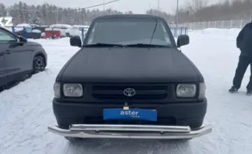 Toyota Hilux 2000 года за 3 800 000 тг. в Усть-Каменогорск фото 2