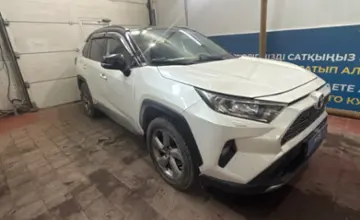 Toyota RAV4 2019 года за 15 500 000 тг. в Астана фото 3