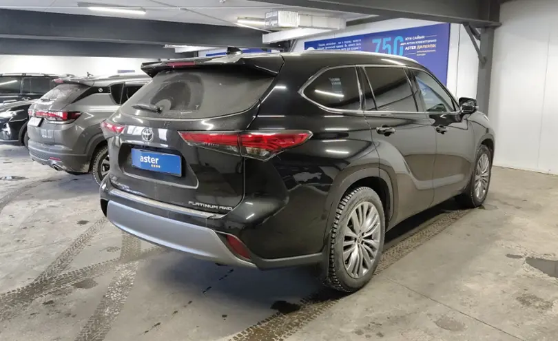 Toyota Highlander 2023 года за 36 000 000 тг. в Астана фото 3
