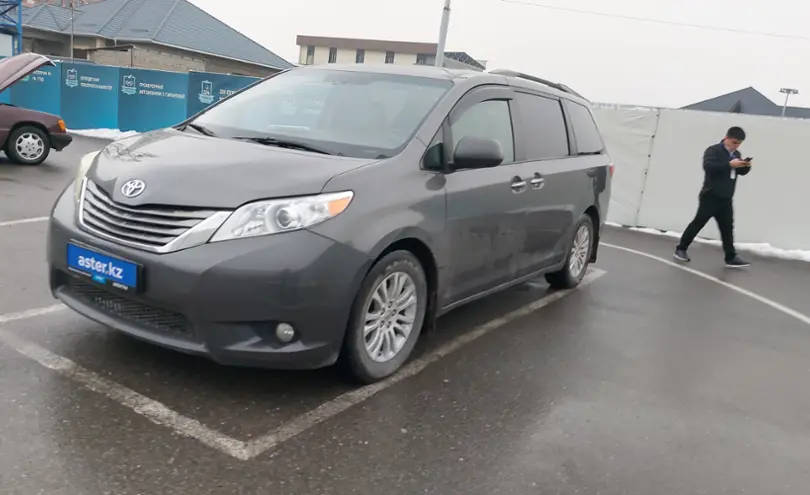 Toyota Sienna 2015 года за 16 000 000 тг. в Шымкент