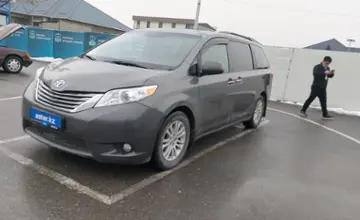 Toyota Sienna 2015 года за 16 000 000 тг. в Шымкент фото 1