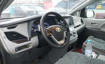 Toyota Sienna 2015 года за 16 000 000 тг. в Шымкент фото 5