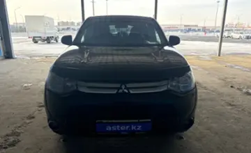 Mitsubishi Outlander 2014 года за 7 500 000 тг. в Алматы фото 2