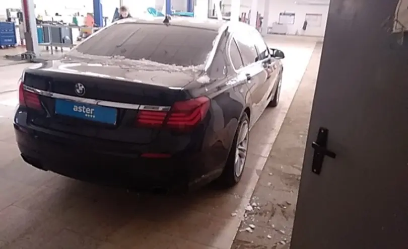 BMW 7 серии 2010 года за 8 800 000 тг. в Актобе фото 5