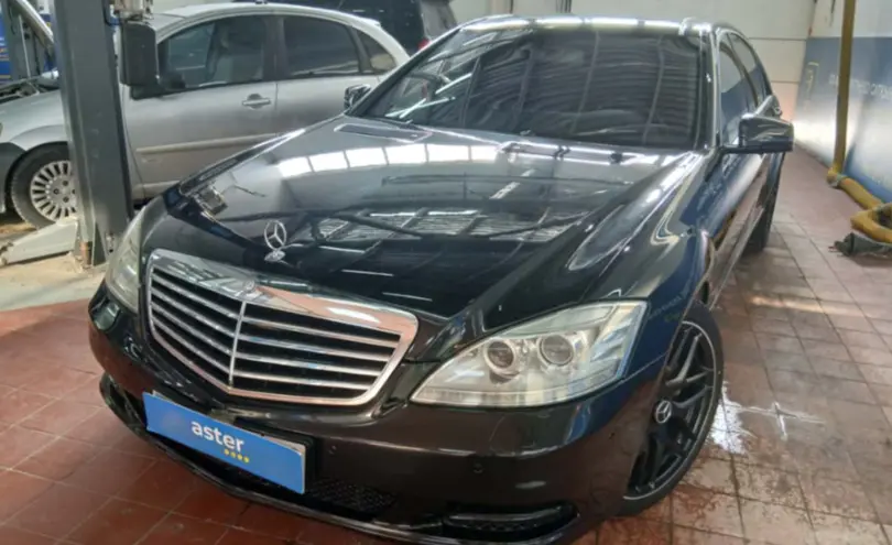 Mercedes-Benz S-Класс 2006 года за 7 000 000 тг. в Астана