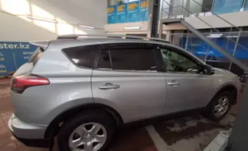 Toyota RAV4 2015 года за 11 000 000 тг. в Астана фото 4