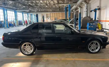 BMW 7 серии 1994 года за 3 900 000 тг. в Караганда фото 4