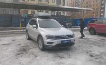 Volkswagen Tiguan 2017 года за 10 000 000 тг. в Алматы фото 2