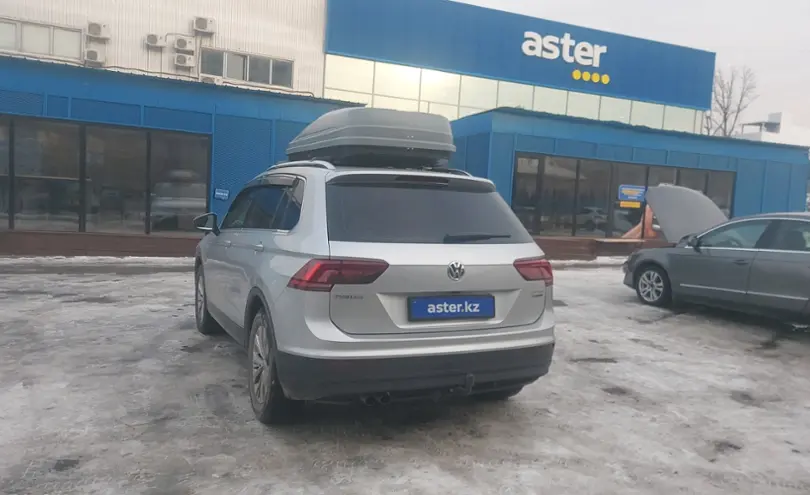 Volkswagen Tiguan 2017 года за 10 000 000 тг. в Алматы фото 4