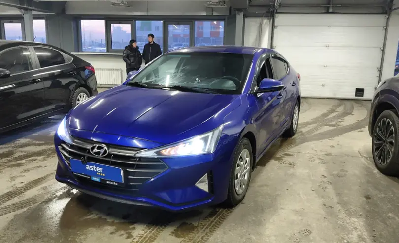 Hyundai Elantra 2019 года за 8 000 000 тг. в Астана