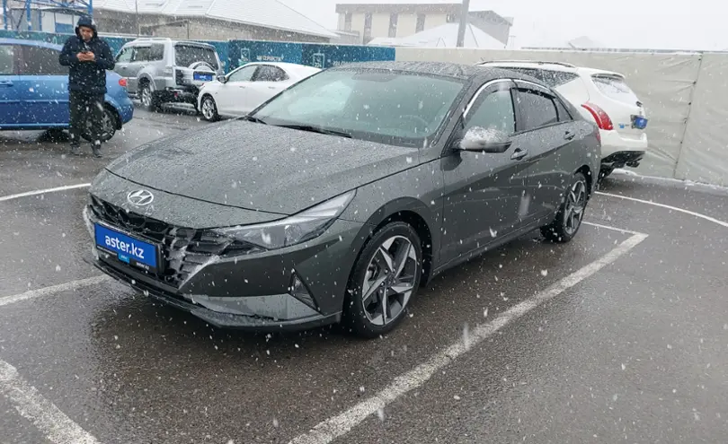 Hyundai Elantra 2021 года за 8 500 000 тг. в Шымкент