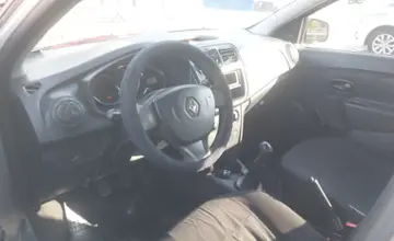 Renault Sandero 2018 года за 3 000 000 тг. в Алматы фото 5