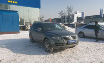 Volkswagen Touareg 2006 года за 4 200 000 тг. в Алматы фото 2