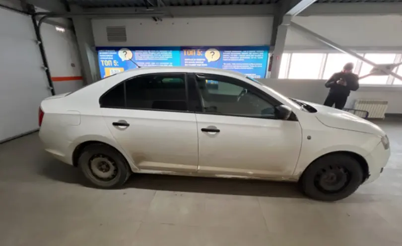 Skoda Rapid 2014 года за 3 700 000 тг. в Уральск фото 4