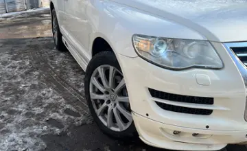 Volkswagen Touareg 2008 года за 8 000 000 тг. в Алматы фото 3