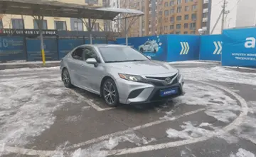 Toyota Camry 2020 года за 10 000 000 тг. в Алматы фото 2