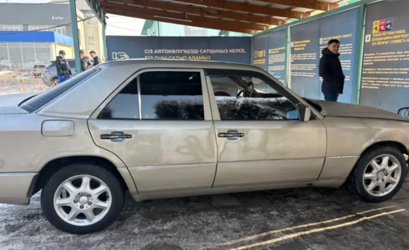 Mercedes-Benz W124 1990 года за 1 000 000 тг. в Талдыкорган фото 4