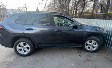 Toyota RAV4 2021 года за 12 500 000 тг. в Алматы фото 3