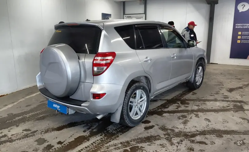 Toyota RAV4 2012 года за 7 800 000 тг. в Астана фото 3