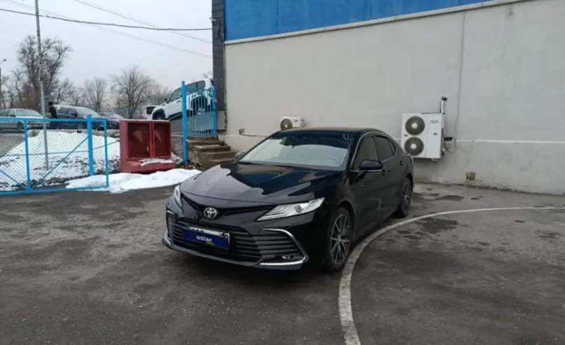 Toyota Camry 2023 года за 17 500 000 тг. в Тараз