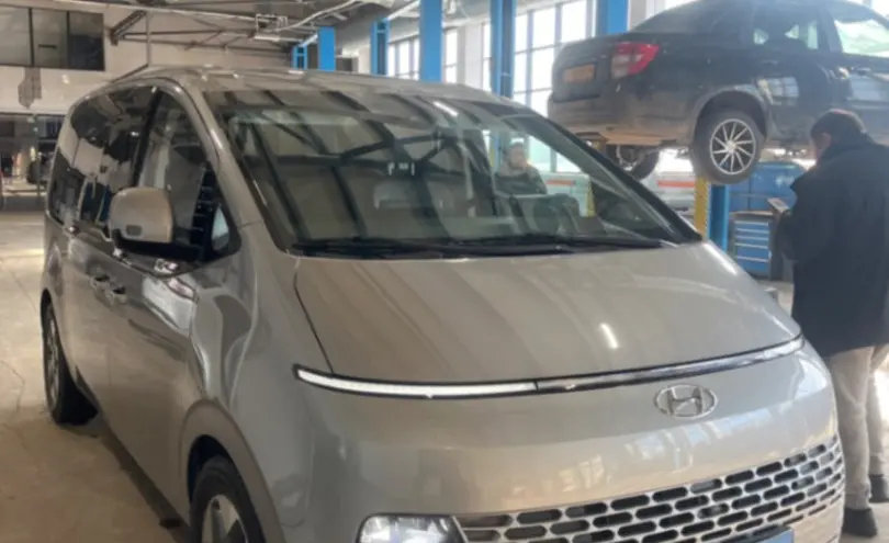 Hyundai Staria 2022 года за 25 500 000 тг. в Караганда фото 3