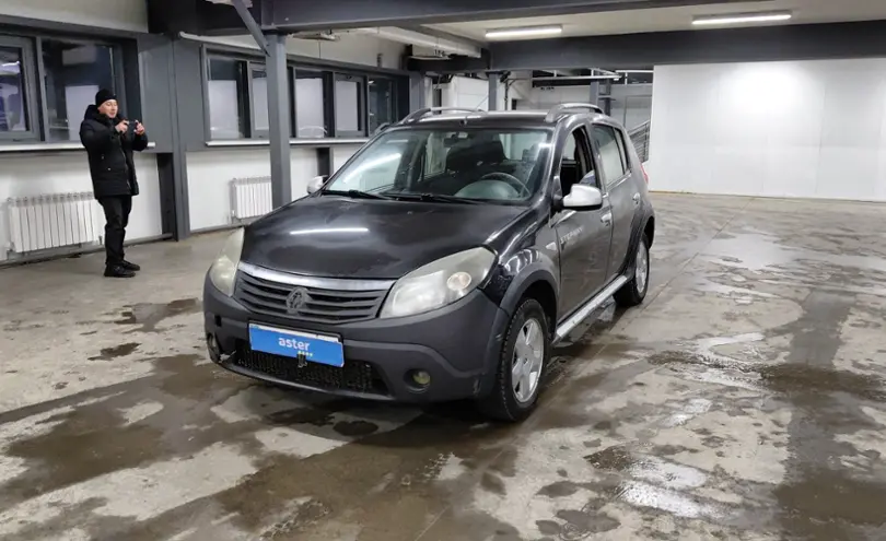 Renault Sandero 2012 года за 3 800 000 тг. в Астана