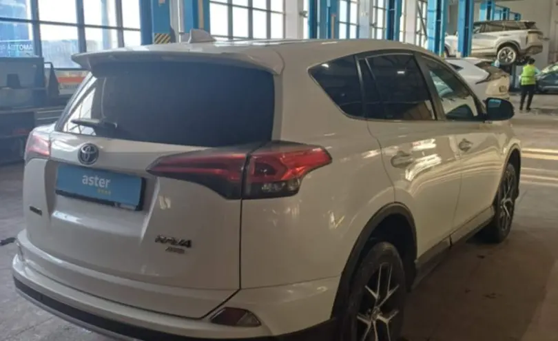 Toyota RAV4 2018 года за 12 000 000 тг. в Караганда фото 5
