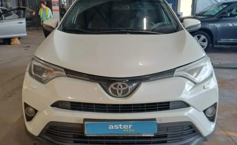 Toyota RAV4 2018 года за 12 000 000 тг. в Караганда фото 2