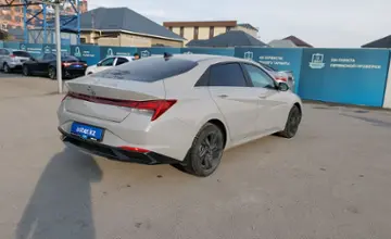 Hyundai Elantra 2020 года за 9 000 000 тг. в Шымкент фото 3