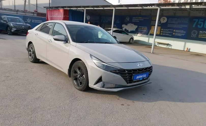 Hyundai Elantra 2020 года за 9 000 000 тг. в Шымкент фото 2
