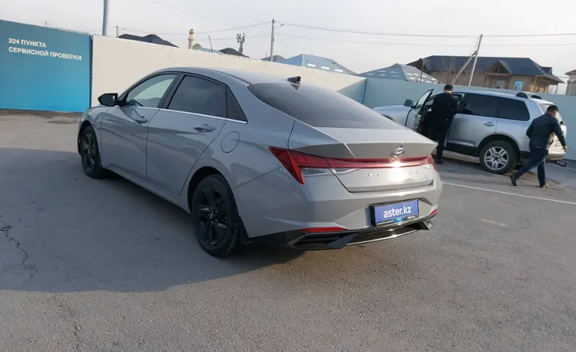 Hyundai Elantra 2020 года за 9 000 000 тг. в Шымкент фото 4