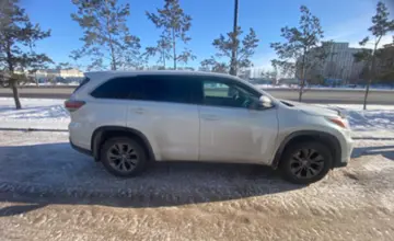 Toyota Highlander 2015 года за 10 500 000 тг. в Астана фото 4