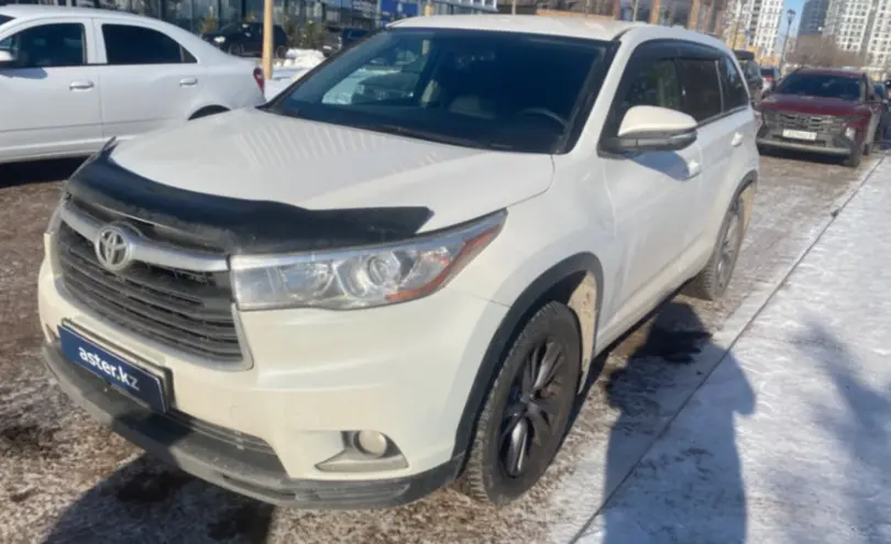 Toyota Highlander 2015 года за 10 500 000 тг. в Астана