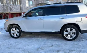 Toyota Highlander 2012 года за 13 000 000 тг. в Актобе фото 2