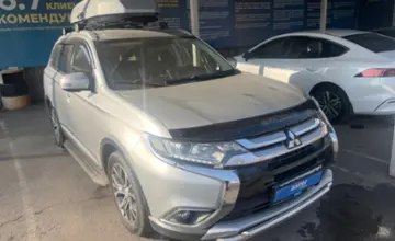 Mitsubishi Outlander 2016 года за 9 750 000 тг. в Алматы фото 3