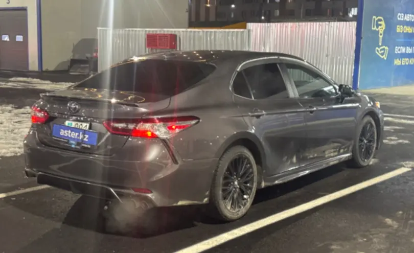 Toyota Camry 2020 года за 9 500 000 тг. в Алматы фото 5