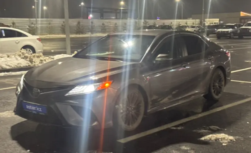 Toyota Camry 2020 года за 9 500 000 тг. в Алматы