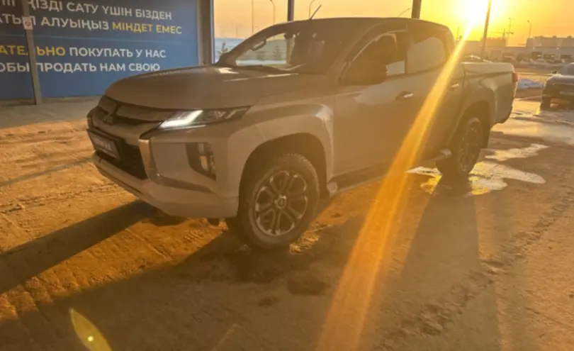 Mitsubishi L200 2021 года за 14 500 000 тг. в Алматы