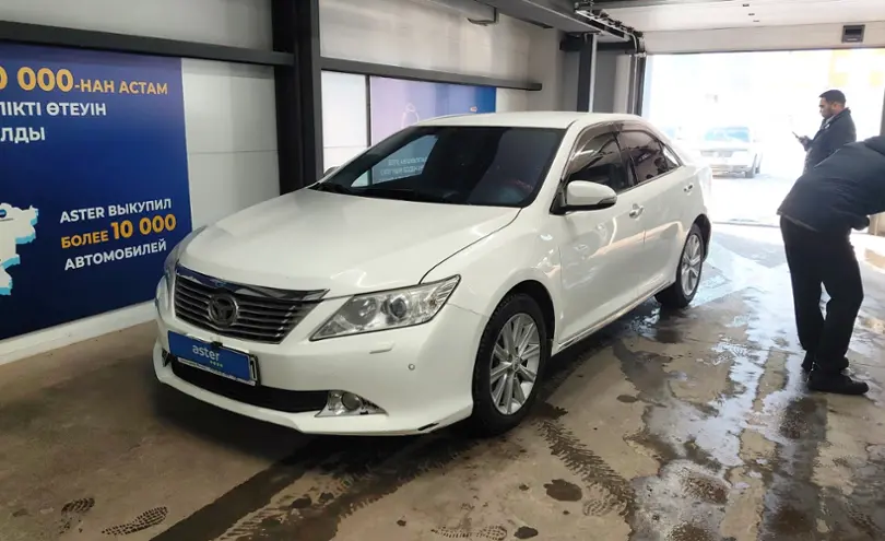 Toyota Camry 2013 года за 8 000 000 тг. в Астана