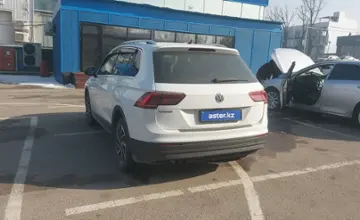 Volkswagen Tiguan 2018 года за 10 000 000 тг. в Алматы фото 4