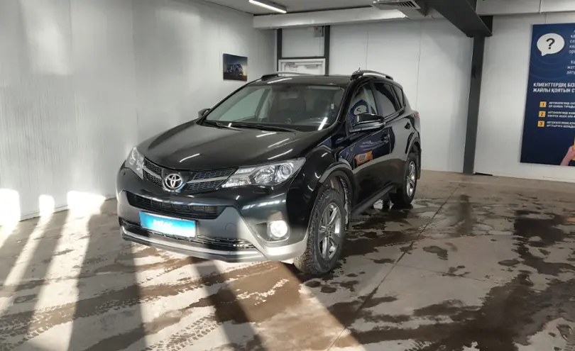 Toyota RAV4 2015 года за 10 000 000 тг. в Астана