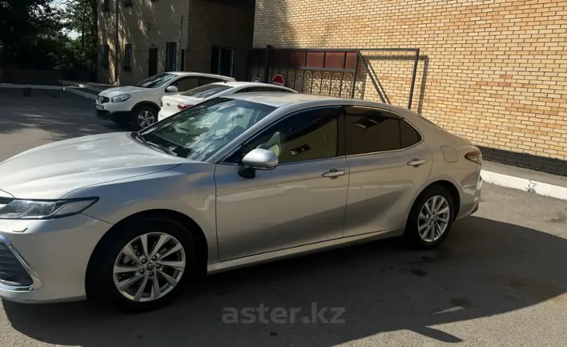 Toyota Camry 2023 года за 16 000 000 тг. в Астана
