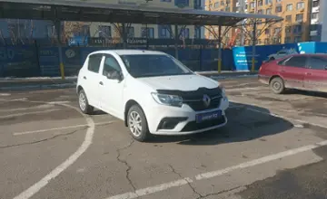 Renault Sandero 2018 года за 4 000 000 тг. в Алматы фото 2