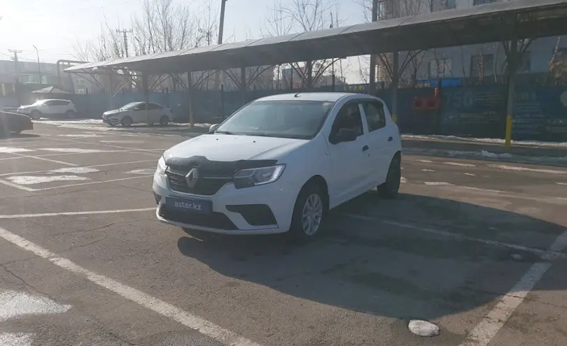 Renault Sandero 2018 года за 4 000 000 тг. в Алматы
