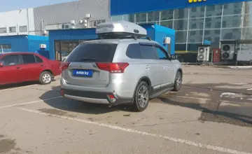 Mitsubishi Outlander 2016 года за 9 750 000 тг. в Алматы фото 3